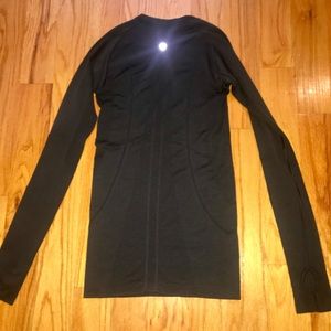 Lululemon Black Swiftly Tech Size 4